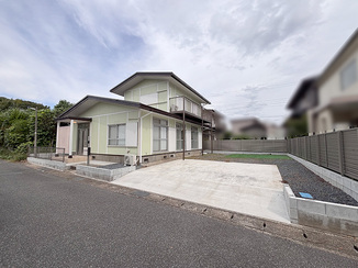 戸建フルリフォーム 最大6台駐車可能！広い駐車スペースとLDKが魅力の住まい