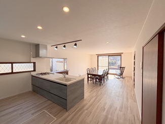 戸建フルリフォーム 開放感のあるLDK×全居室にルームエアコンが置ける、快適な住まい